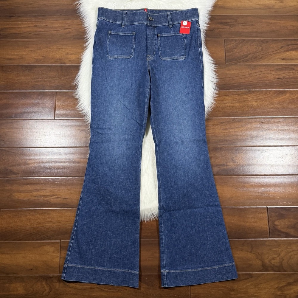 Spanx Size 1X Tall Patch Pocket Flare Pull On Denim Jeans in Authentic Blue